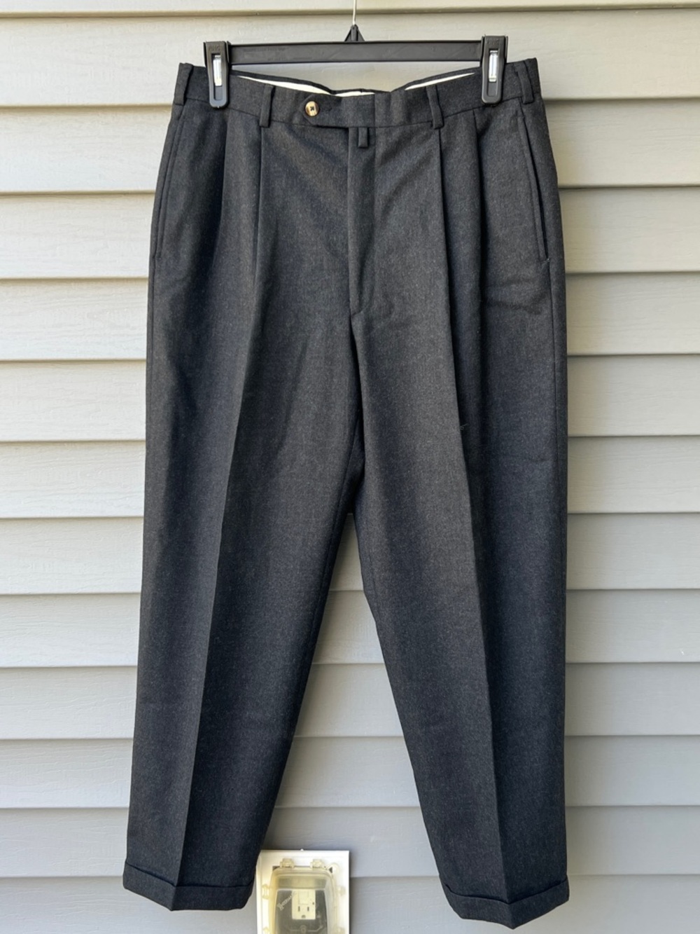 Tommy Hilfiger Charcoal Wool Pants Vintage Pleated Cuffed Mens 32x29 Approx